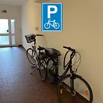 Marktplatzatrium 2 * ヘクスター